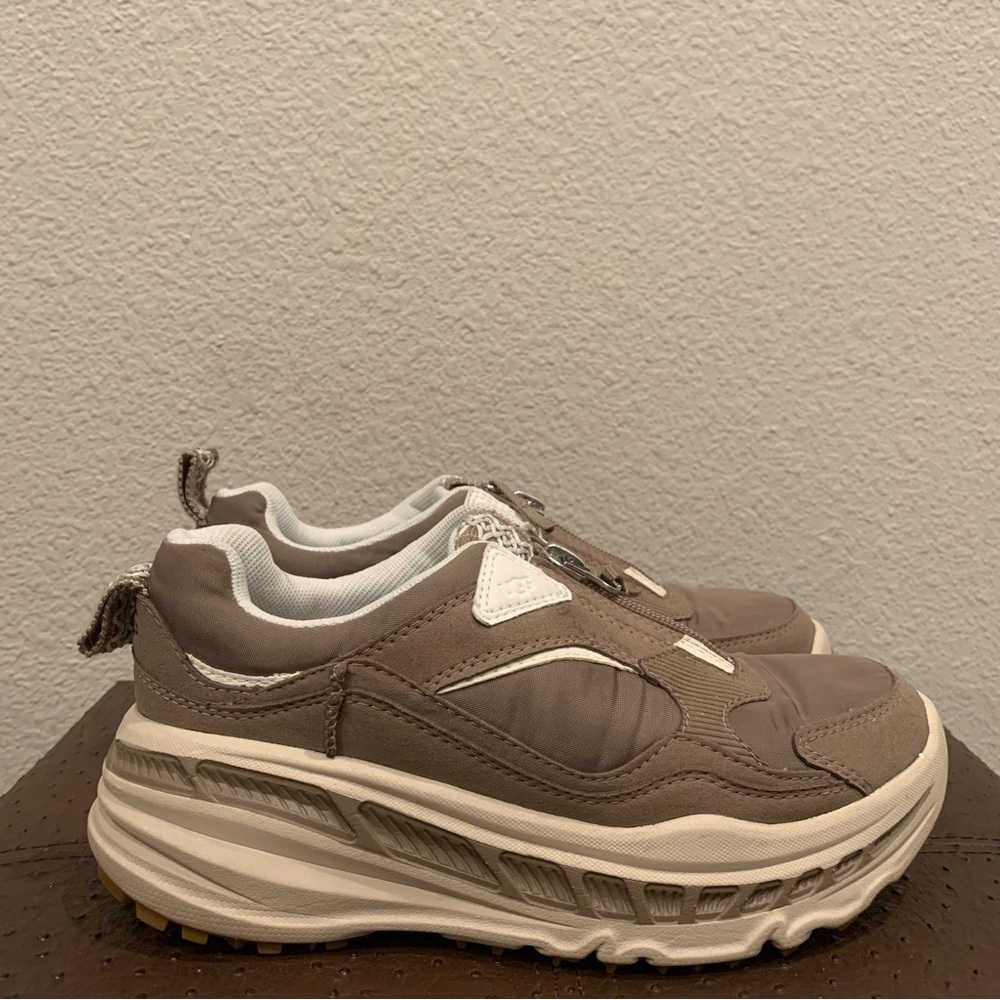 UGG CA805 Zip Sneaker Size: 7